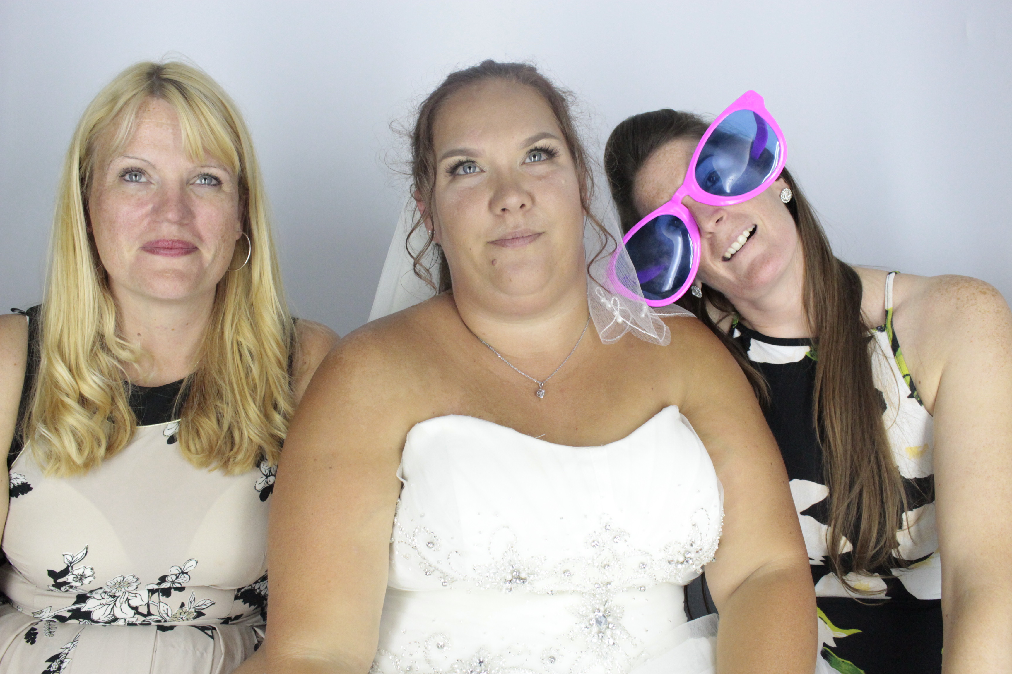  Heather & Daniel's Wedding | View more photos from the event at gallery.myphotoboothexperience.co.uk/u/MyPhotoBoothExperienceLtd/Heather-Daniels-Wedding